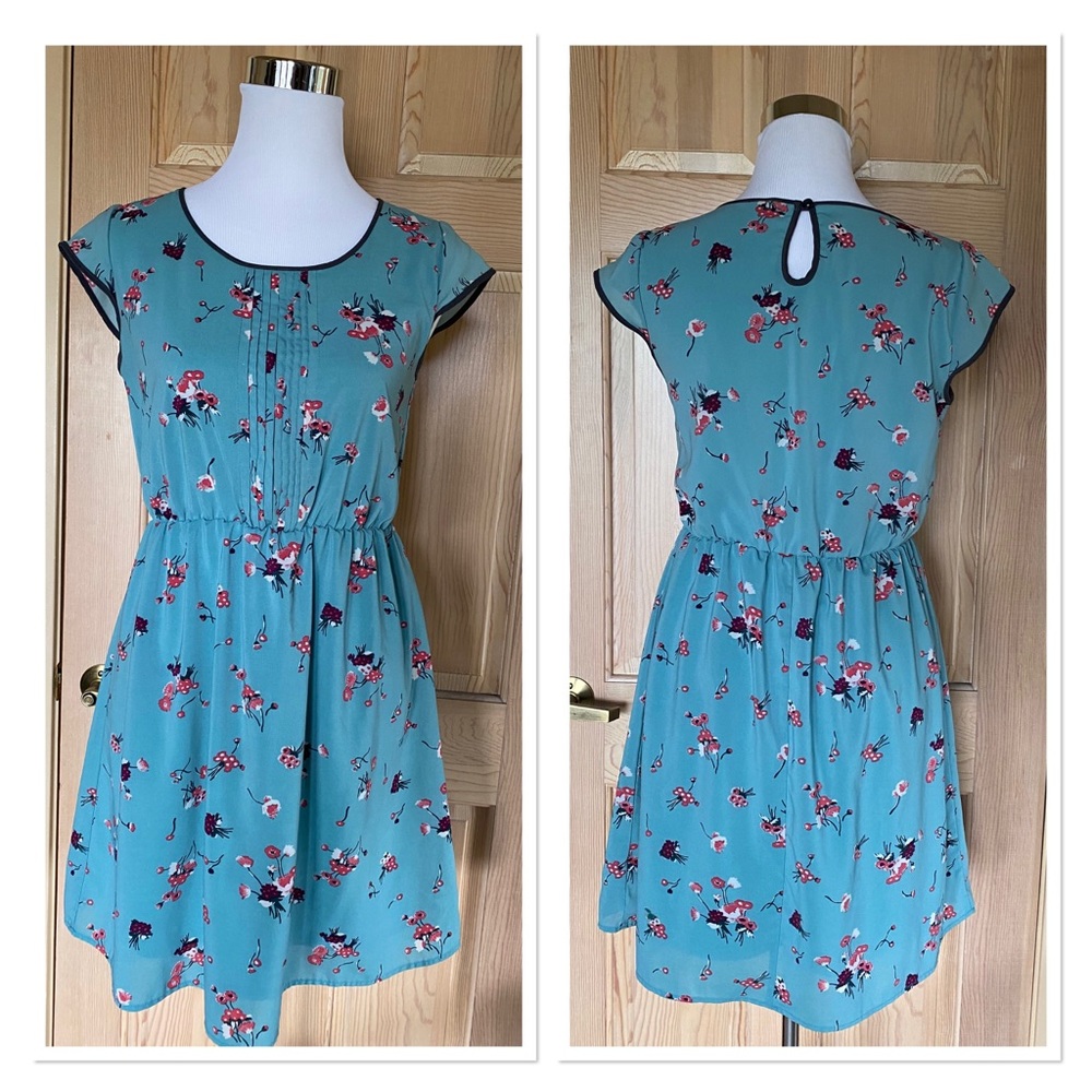 Xhilaration Cinch waist a line dress lined super cute Size L
